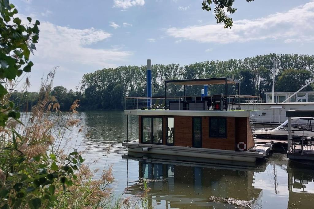 Riverboat-Rhein-Main Ferienloft Wiesbaden Exterior photo